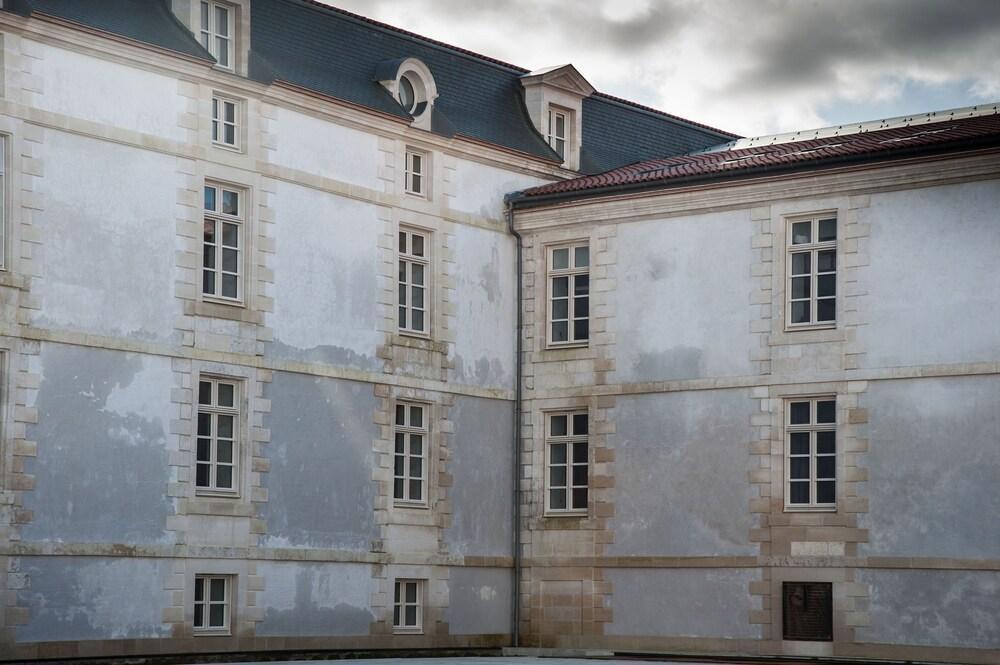 Residence De L'Arsenal Royal - Meubles De Tourisme Rochefort (Charente-Maritime) Exterior foto