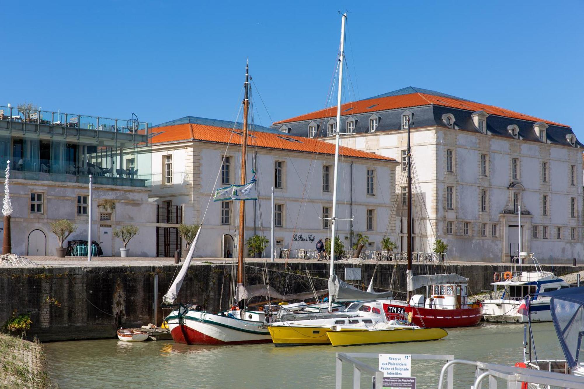 Residence De L'Arsenal Royal - Meubles De Tourisme Rochefort (Charente-Maritime) Exterior foto